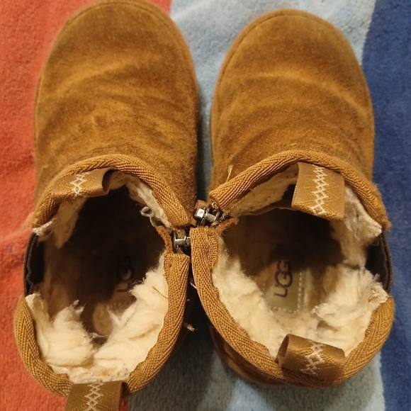 Kids uggs - Picture 4 of 6